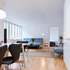 Sanders Tower - Dreamy Two-bedroom In Charming , Copenhagen Denmark